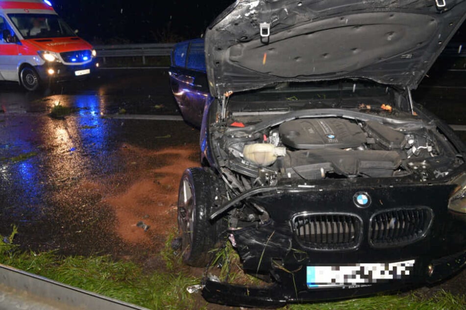 Mit diesem BMW schleuderte ein 25-Jähriger auf der A5 in die Leitplanke.