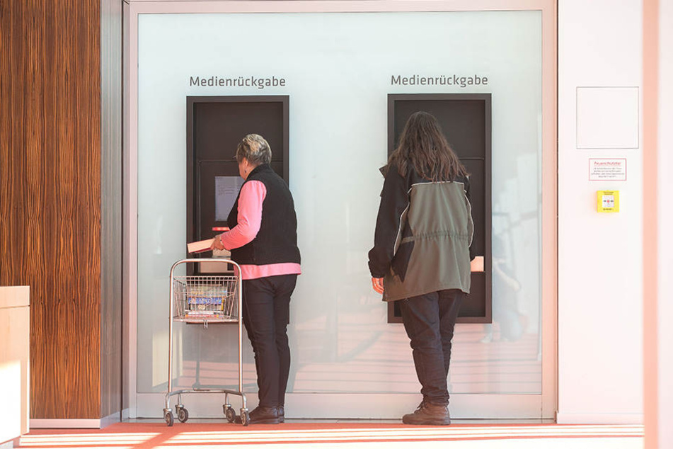 Immer wieder streikte die vollautomatische Medienrückgabe. Die Probleme sind mittlerweile im Griff.