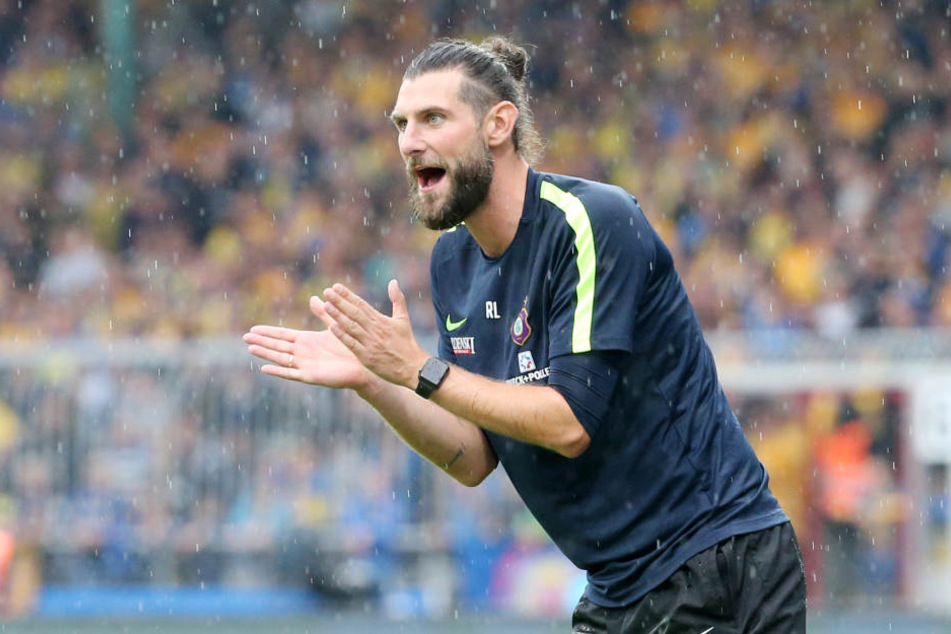 Aues Interimstrainer Robin Lenk musste nach dem Spiel häufiger erklären, wieso sein Plan in Braunschweig aufging.