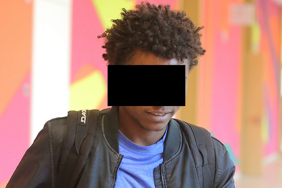 Der angeklagte Schlitzer Mikael N. (21) wurde am Donnerstag am Amtsgericht verurteilt.