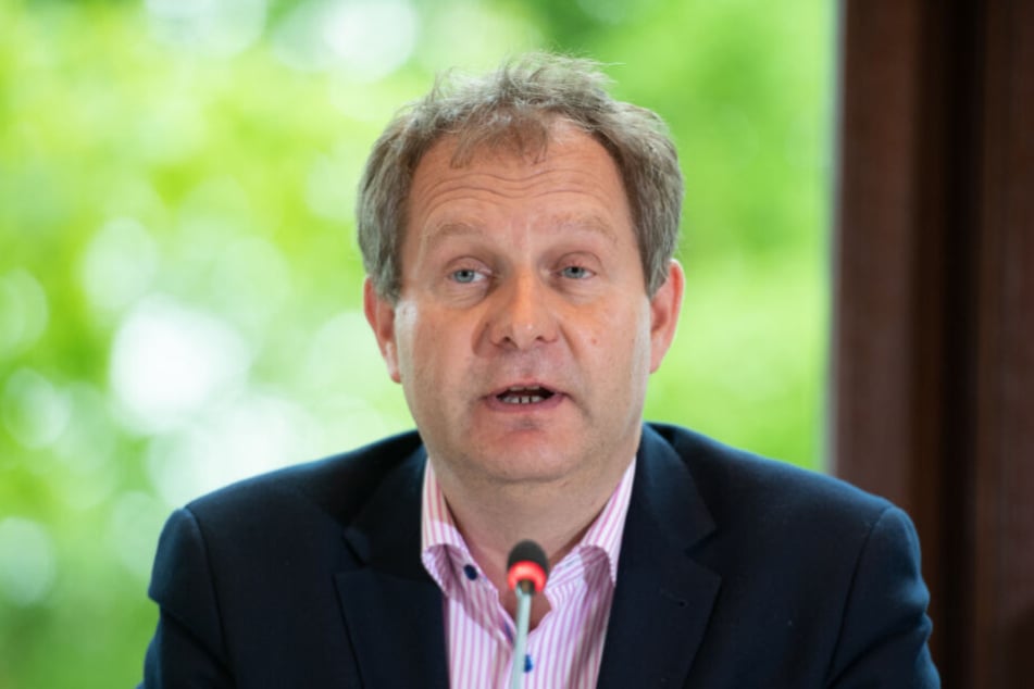 Umweltsenator Jens Kerstan (Bündnis 90/Die Grünen) will umweltschädlichen Verkehr teurer machen.