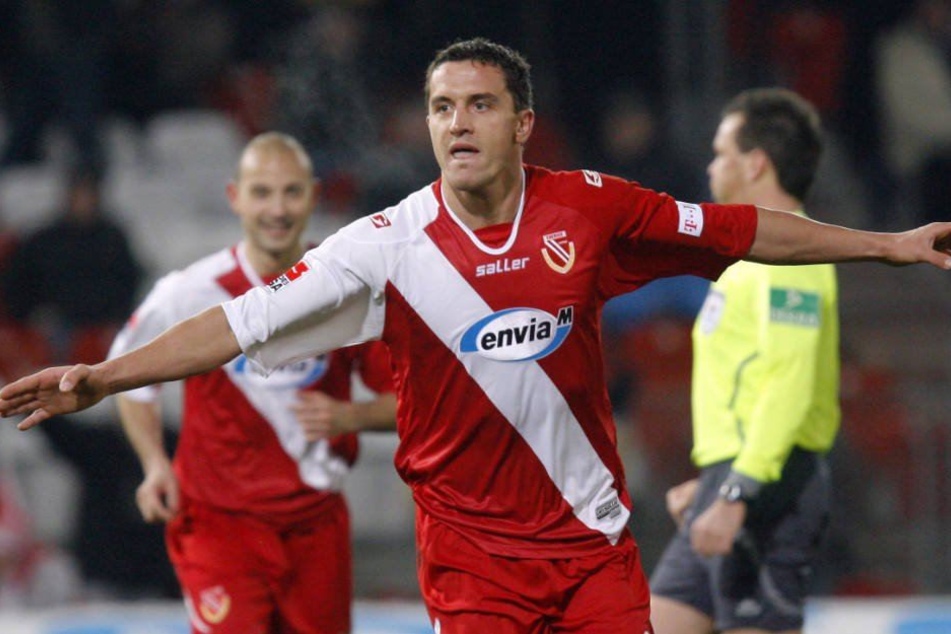 Kaum wieder im Energie-Trikot kann Dimitar Rangelow (35) wieder jubeln. (Archivbild)