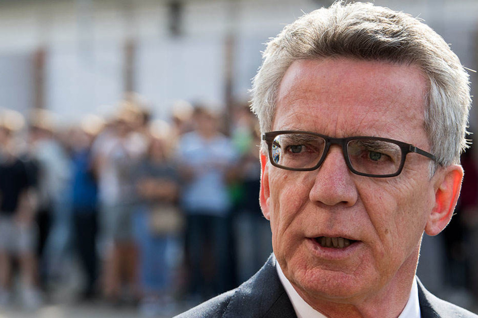 Thomas de Maizière findet, dass die Leistungen für Flüchtlinge in der BRD im europaweiten Vergleich sehr hoch liegen.