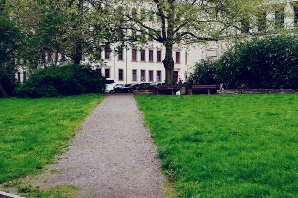 An dieser Stelle auf dem Leipziger Floßplatz wurde Paul Schinke überfallen und ausgeraubt.