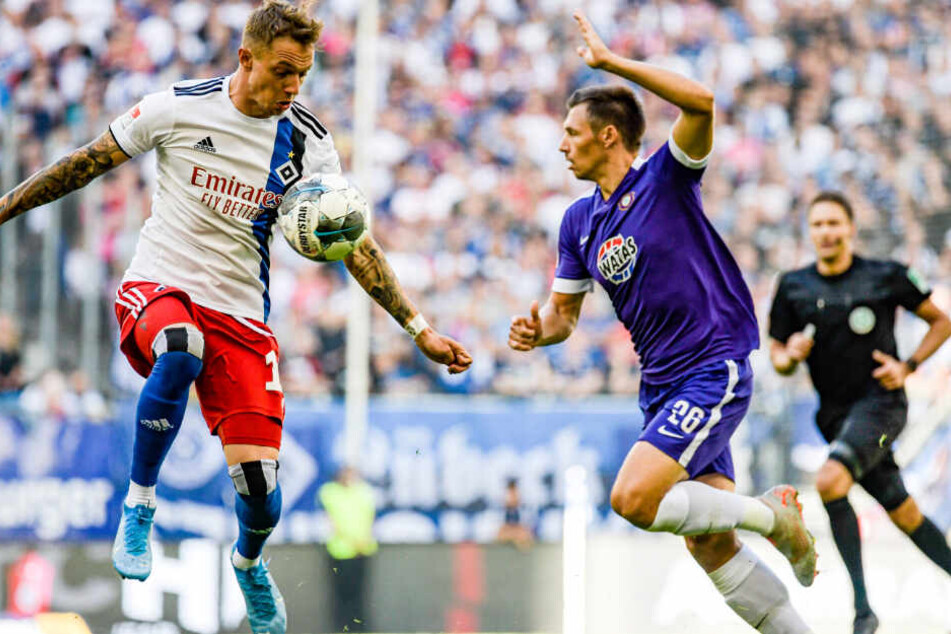 Sonny Kittel (links) steht regelmäßig von Anfang an für den HSV auf dem Platz.