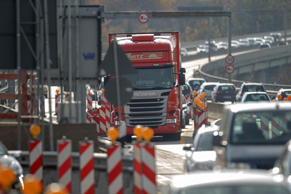 Die erste Hälfte der neuen Schiersteiner Brücke wird am 20. November freigegeben. (Symbolbild)