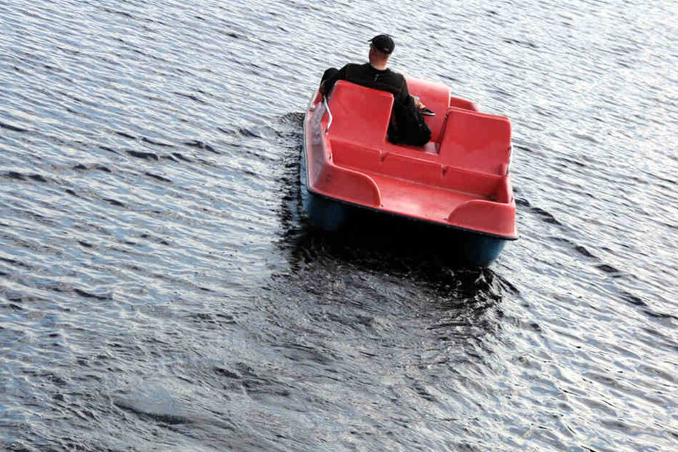 Zu einer ungewöhnlichen Verfolgungsfahrt kam es in der Nacht zum Freitag auf dem Aasee in Bocholt.