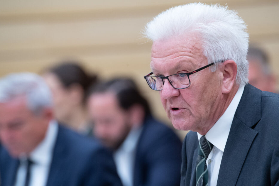 Die grün-schwarze Landesregierung rund um Ministerpräsident Winfried Kretschmann (Grüne) beschäftigt sich mit einem eigenen Gesetz zum Schutz der Artenvielfalt in Baden-Württemberg. (Archivbild)