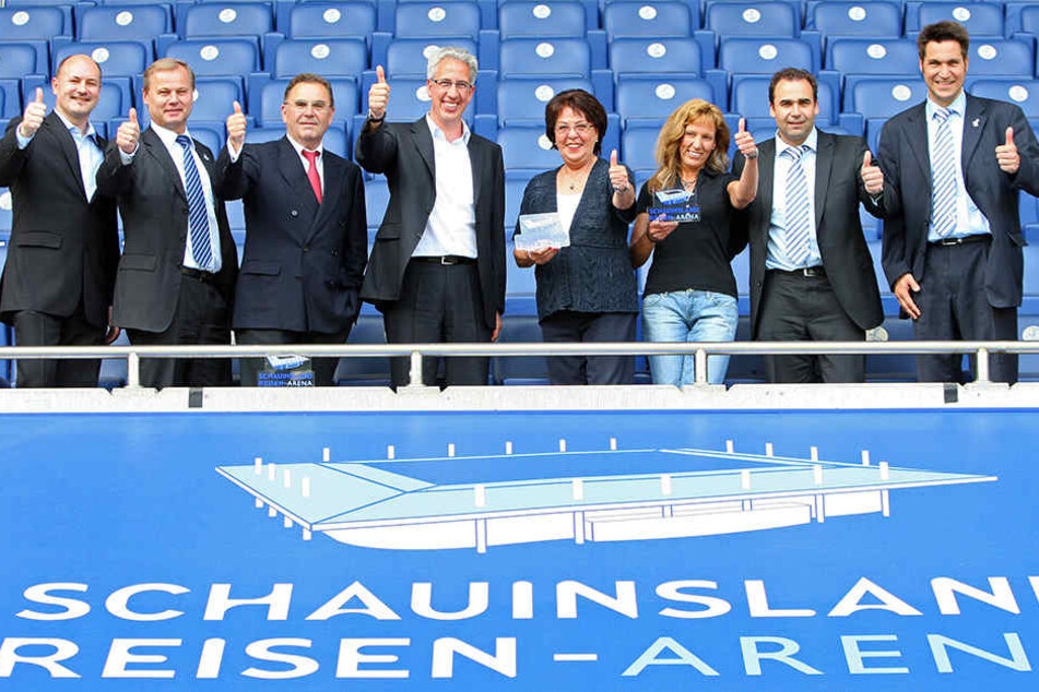 Hier war Kentsch (2. v. l.) ein Teil der Führung des MSV Duisburg.