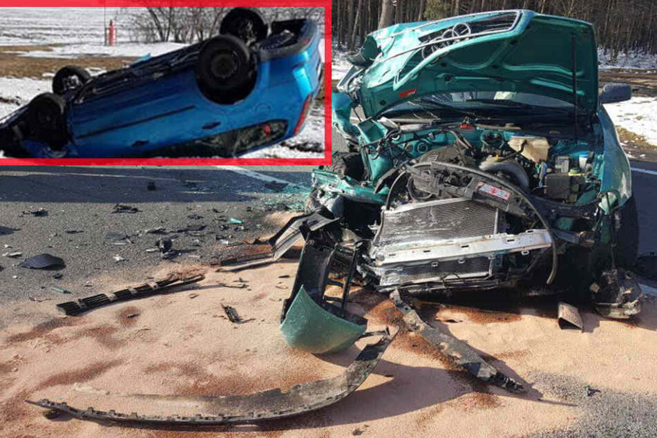 Der Audi (r.) missachtete die Vorfahrt an der B183 A, der entgegenkommende Focus mit zwei Insassen überschlug sich.