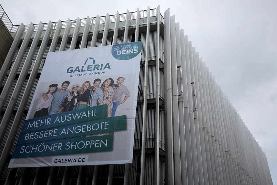 Das Karstadt-Warenhaus in Köln trägt einen neuen Namen.