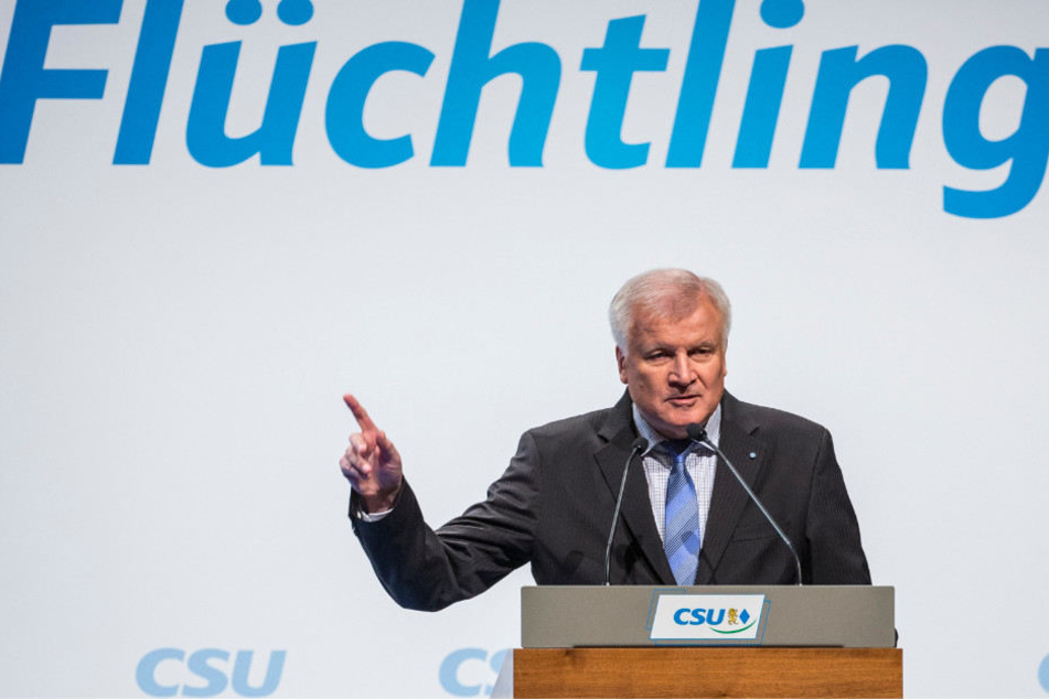 Horst Seehofer (CSU) verspricht sich von den neuen Ankerzentren einiges.