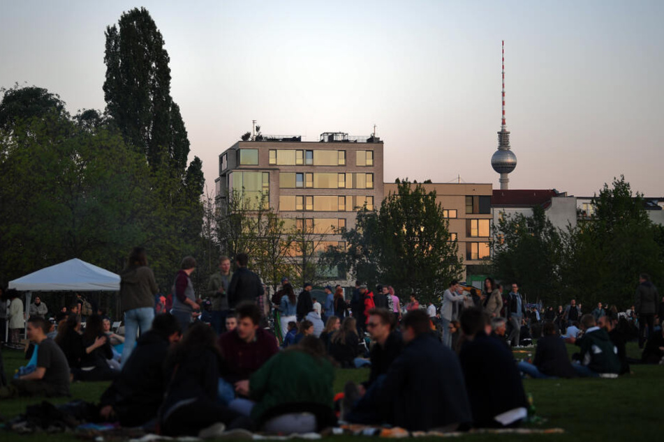 Das Walpurgisnacht-Fest im Mauerpark wird dieses Jahr nicht stattfinden (Archivbild).
