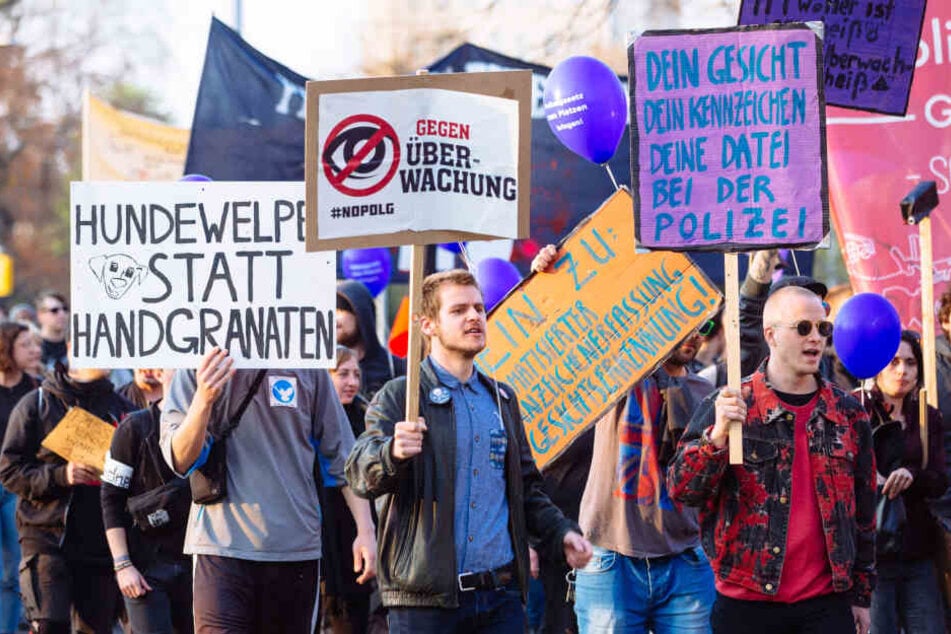 Gegen das neue Polizeigesetz gab es massive Proteste - wie hier Anfang der Woche in Dresden.