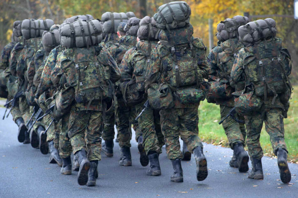 Den Missbrauch an den zwei Soldatinnen soll ein weiterer Mann gefilmt haben. (Symbolbild)