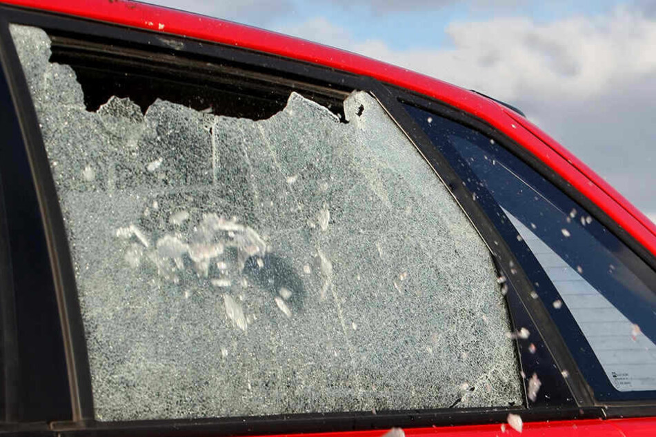 Dank eines Zeugen konnte ein Autoeinbrecher geschnappt werden. (Symbolbild)