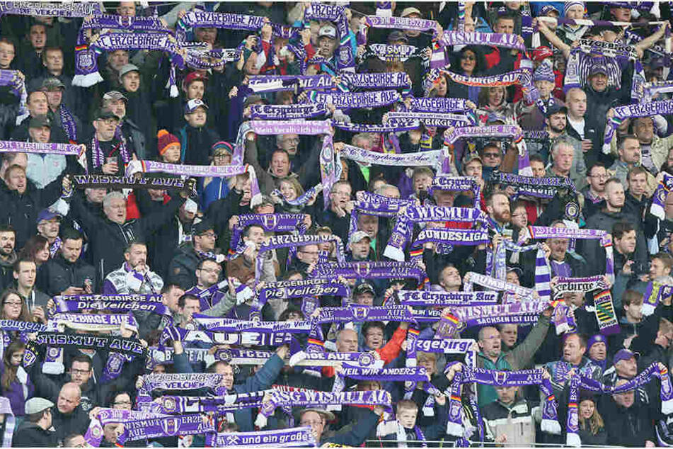 Früher war das Erzgebirgsstadion eine Bank.