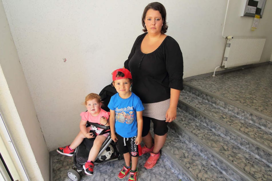 Mieterin Sarah Möller (26) und ihre Nachbarn wurden aufgefordert, Kinderwagen nicht mehr im Hausflur abzustellen.