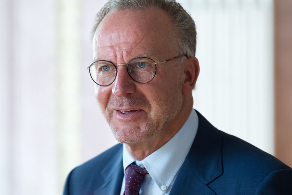 Karl-Heinz Rummenigge sieht die Reise des FC Bayern nicht negativ. (Archivbild)