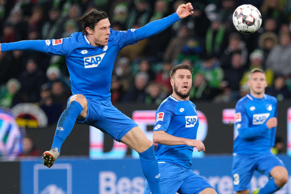 Artistisch zeigte sich Hoffenheims deutscher Nationalspieler Nico Schulz (l.)