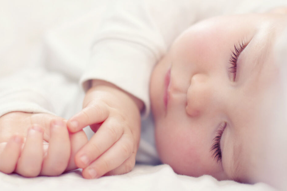 Das wenige Wochen alte Baby heißt mit Vornamen Dina Sofia Pocahontas. (Symbolbild)