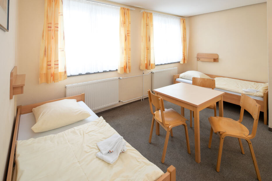 Hell und freundlich: Ein Jugendherbergs-Zimmer in Dresden. Das Haus verfügt über 480 Betten.