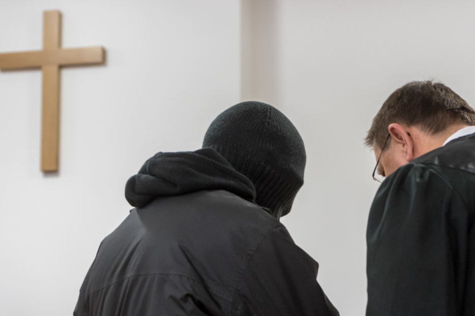 Ob der Ex-Priester (links) nach der Haft in Sicherungsverwahrung kommt, ist noch unklar.