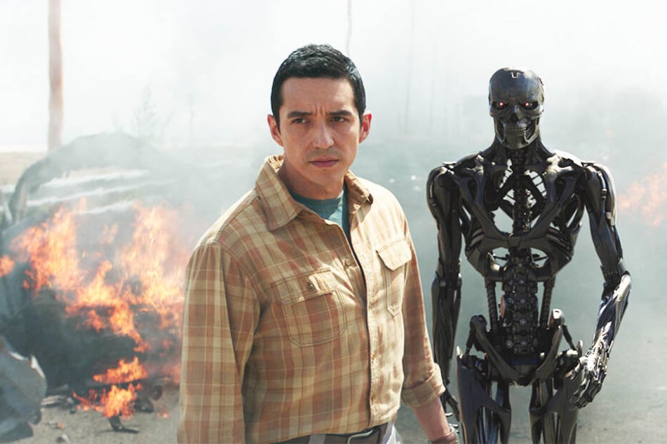 Der neue Terminator Rev-9 (Gabriel Luna) hat bemerkenswerte Fähigkeiten, die ihn zum brutalsten Gegenspieler der gesamten Reihe machen!