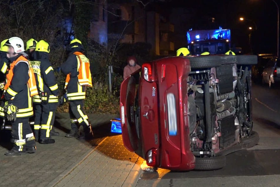 Am Ende überschlug sich das Auto der Unfallfahrerin.