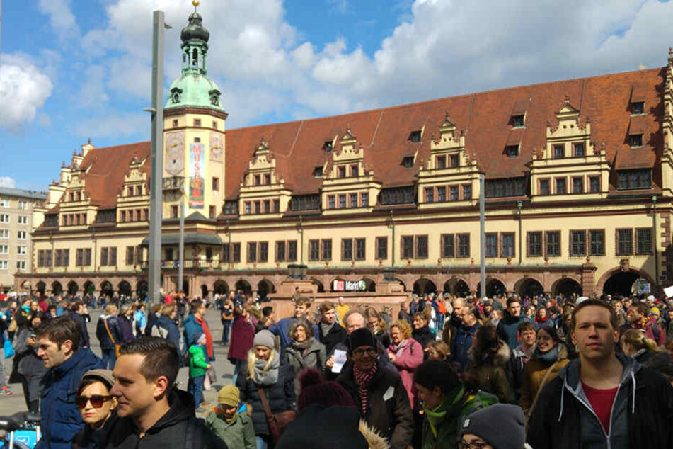 Hunderte Leipziger marschieren für Wissenschaft und Forschung! - TAG24