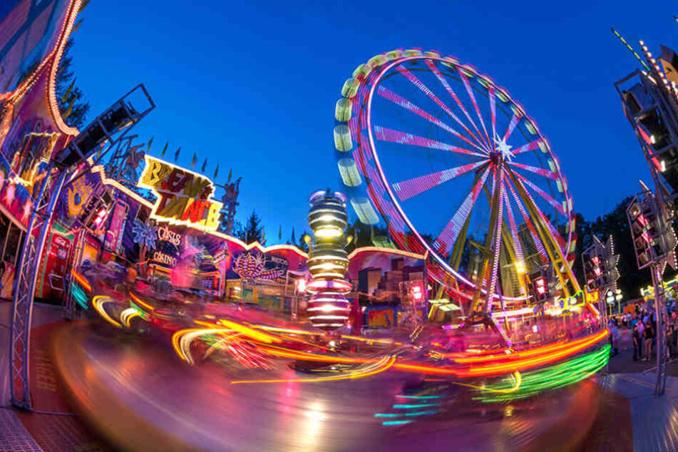 Auf der Wiese hinter dem Stadtbad lockte ein Rummel mit Breakdance und Riesenrad Gäste an.