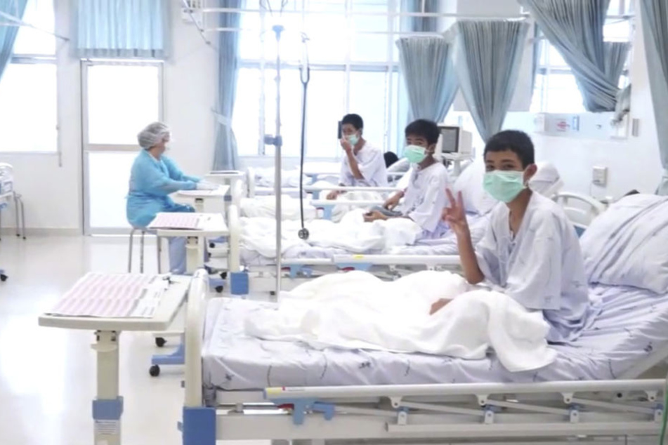 Die zwölf geretteten Jungs aus Thailand erholen sich derzeit im Krankenhaus.
