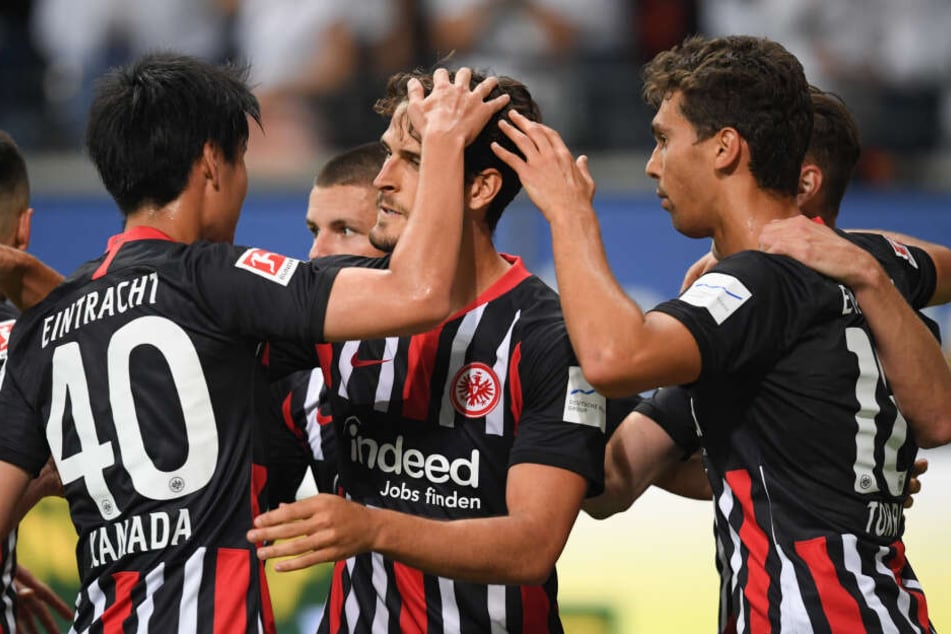 Goncao Paciencia (Mi.) war der Matchwinner beim 2:1-Rückspielsieg der Eintracht in der zweiten Qualifikationsrunde zur Europa League gegen Flora Tallinn.