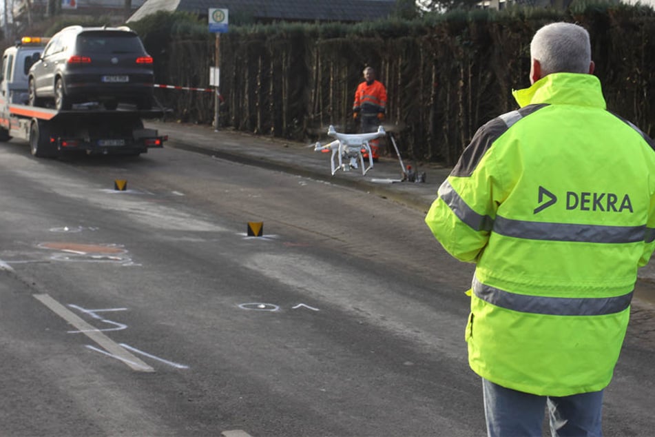Die Drohne macht unzählige Fotos zur Aufklärung des Unfalls.