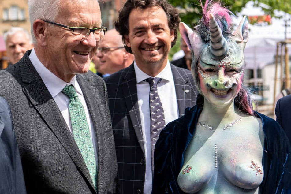 Winfried Kretschmann (links) zusammen mit Cynthia Schneider (rechts).