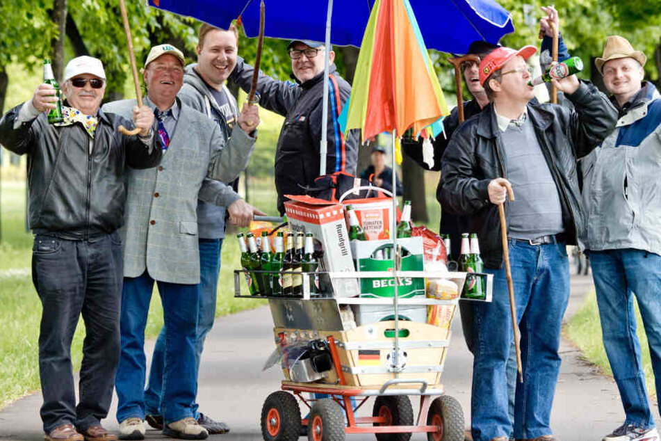 Bald nur noch Handwagen statt Kraftwagen am Männertag?