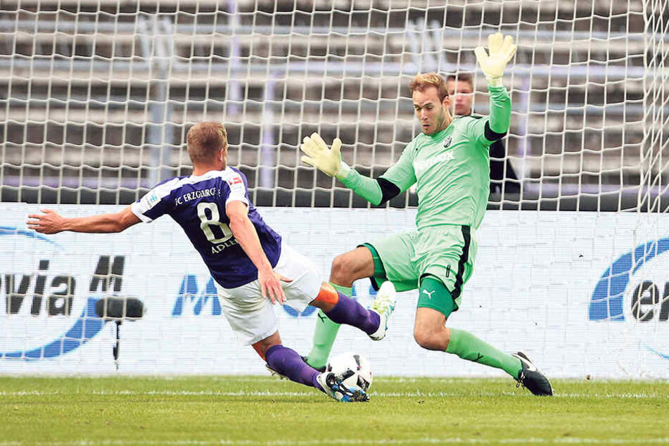 Das war das erste Saisontor durch Nicky Adler! Aue gewann gegen Sandhausen 2:0 -am Freitag soll ein ähnliches Ergebnis her.