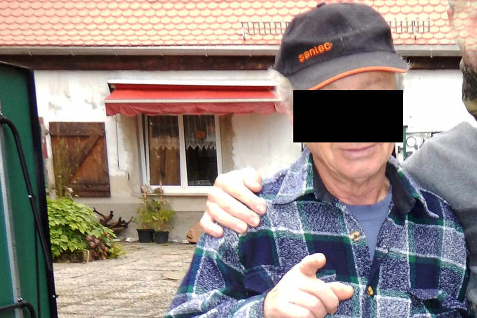 Hausmeister Peter K. (68) wurde gestern wegen schwerer Brandstiftung
vorläufig festgenommen.