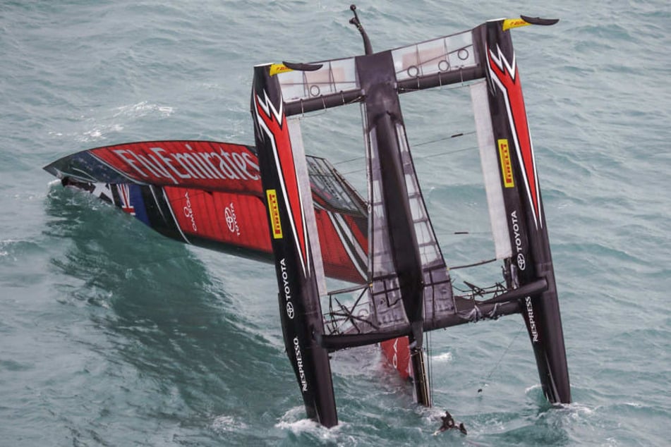 Beim heftigen America's-Cup-Unfall hat es keine Verletzten gegeben.