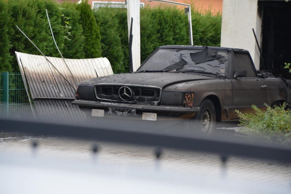 Am Mercedes entstand hoher Sachschaden.