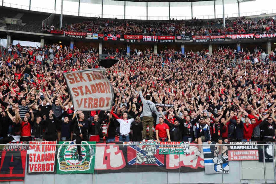 Die Anhänger des 1. FC Nürnberg hatten eine Fan-Aktion vor dem Derby geplant. (Symbolbild)