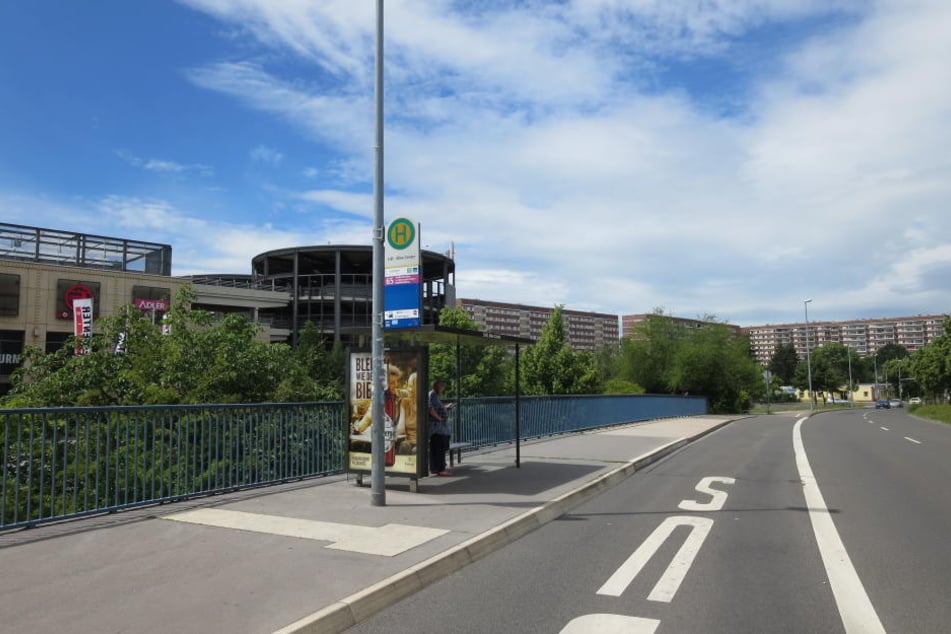 Die Schönauer Straße in Grünau, hier traf der Entführer auf das Mädchen.