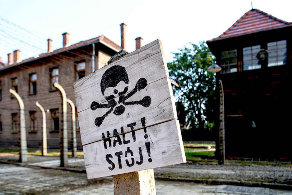 In der Gedenkstätte des Konzentrationslagers Auschwitz-Birkenau ist man über das Foto bestürzt.
