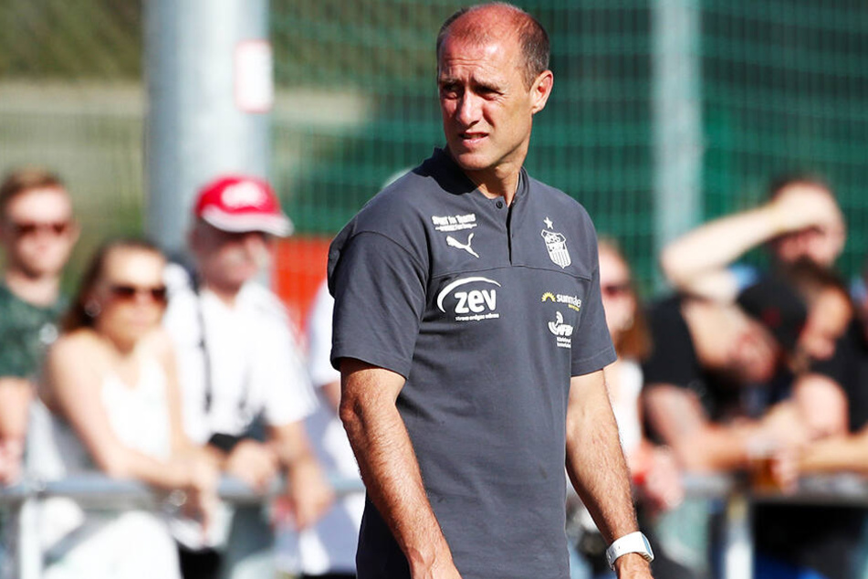 FSV-Coach Joe Enochs ist von den Bedingungen und der Herzlichkeit in Thurm begeistert.