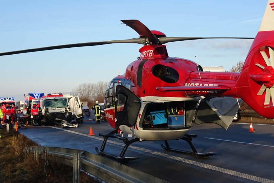 Wegen der Landung eines Rettungshubschraubers wurde die A2 zeitweise komplett gesperrt.