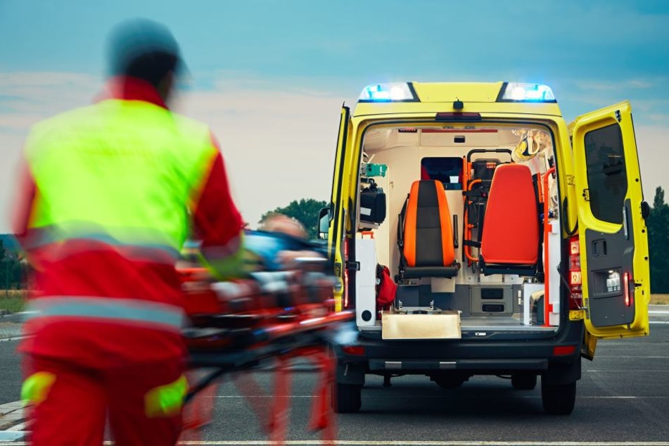 Ein Betrunkener wurde aggressiv, als Sanitäter ihn versorgen wollten. (Symbolbild)