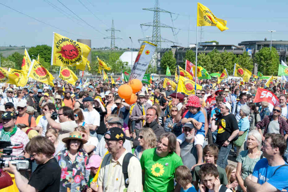 AKW-Gegner wollen am Mittwoch friedlich gegen einen Atommüll-Transport nach Neckarwestheim protestieren. (Archivbild)