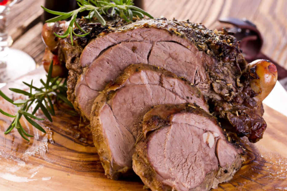 So hätten die Braten nach der Garzeit aussehen können (Symbolfoto).