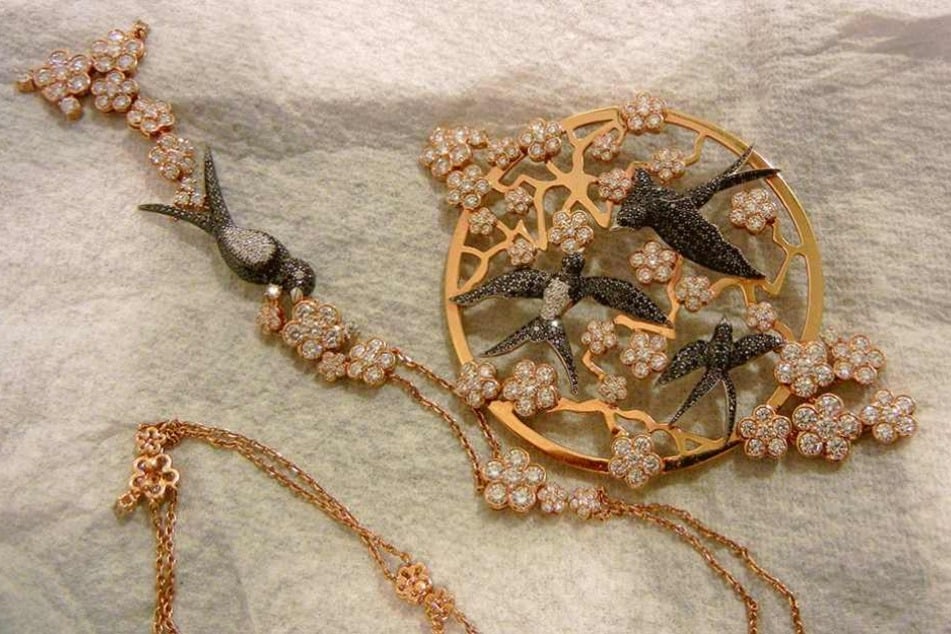 Dieses Collier ist das einzige Beutstück aus dem KaDeWe-Raub, was bisher wieder aufgetaucht ist.