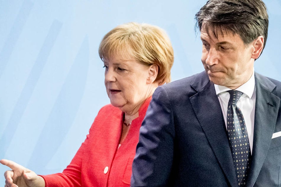 Bundeskanzlerin Angela Merkel (CDU) beißt sich gerade an Giuseppe Conte, Ministerpräsident von Italien, die Zähne aus.